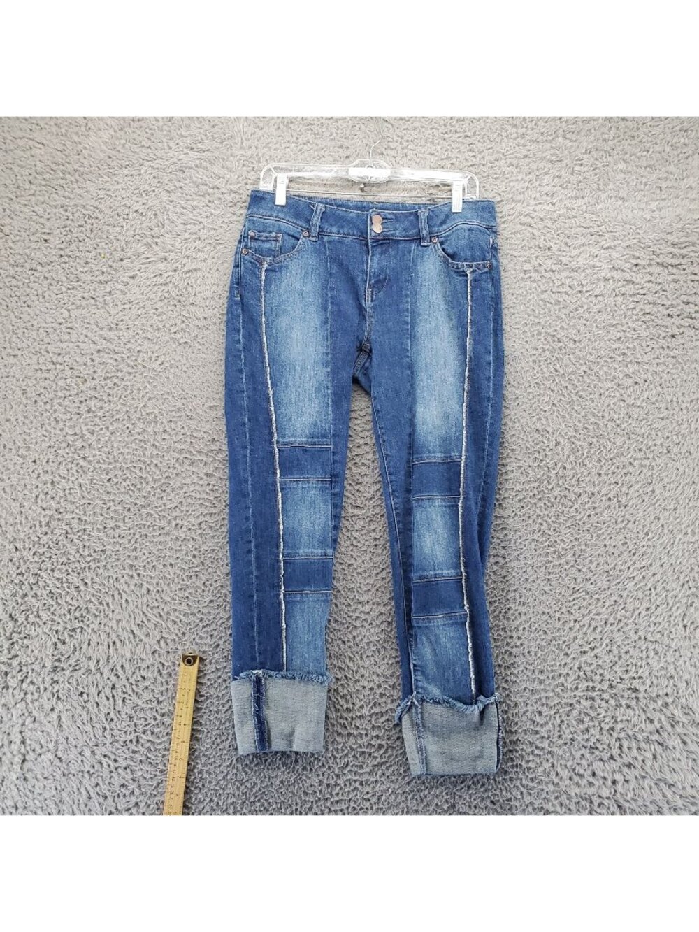 Soho Jeans Womens Size 4 Blue Curvy Boyfriend Denim Cuffed Distressed *Read*
